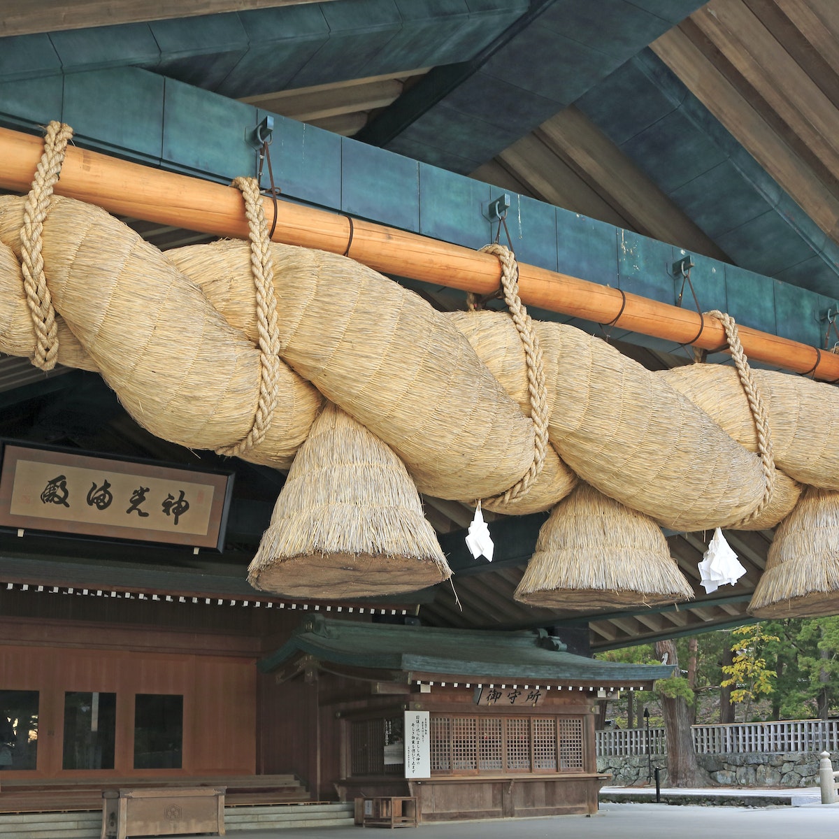 Japan, Sanin Region, Shimane Prefecture, Izumo, Shimenawa at Izumo Taisha Shrine. (Photo by: JTB Photo/UIG via Getty Images)