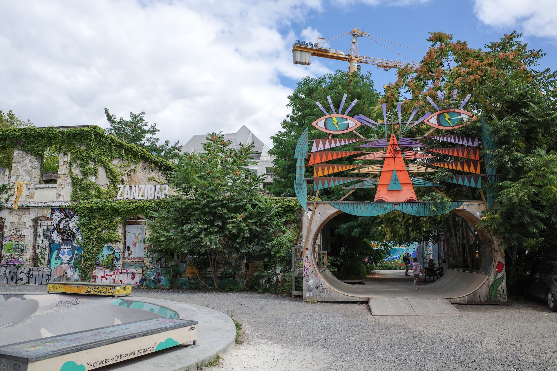 Street art at the Darwin Éco-système space in Bordeaux